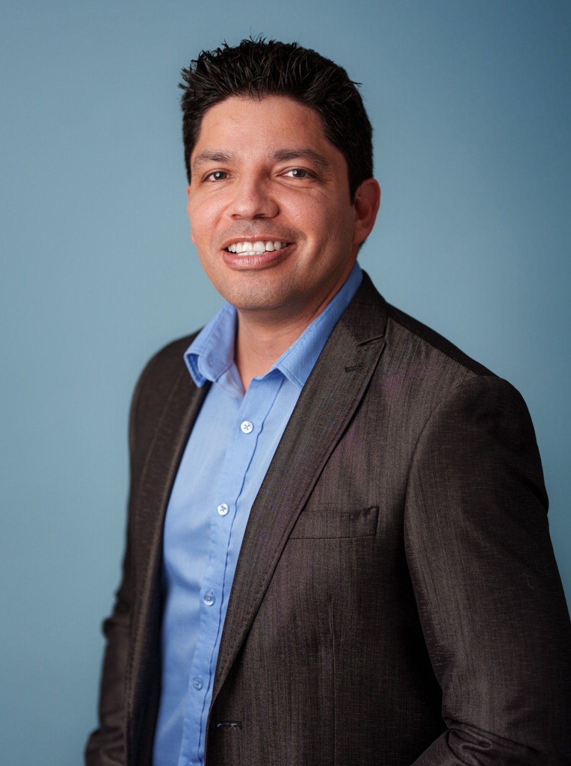 Portrait of Alex Morfin